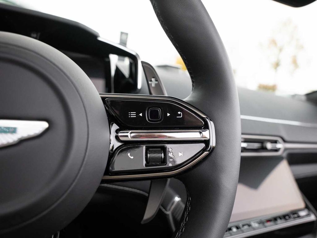 Aston Martin Vanquish