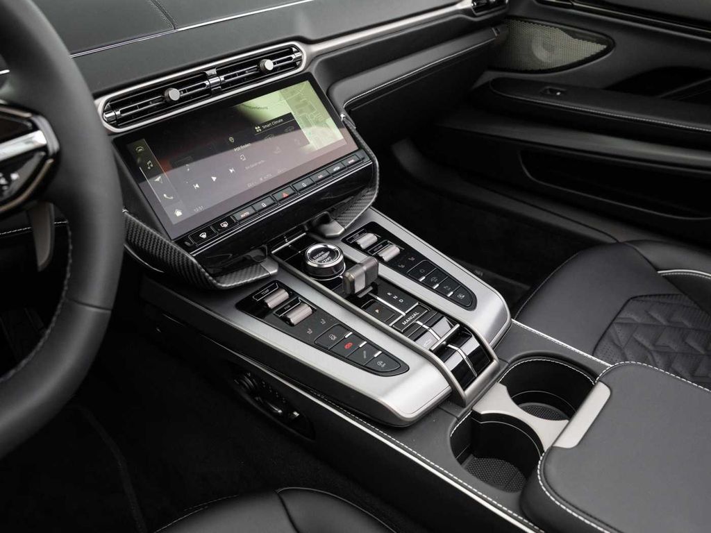 Aston Martin Vanquish