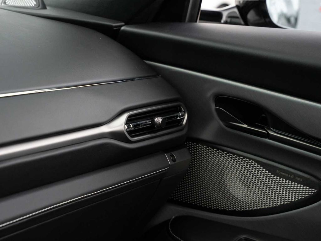 Aston Martin Vanquish