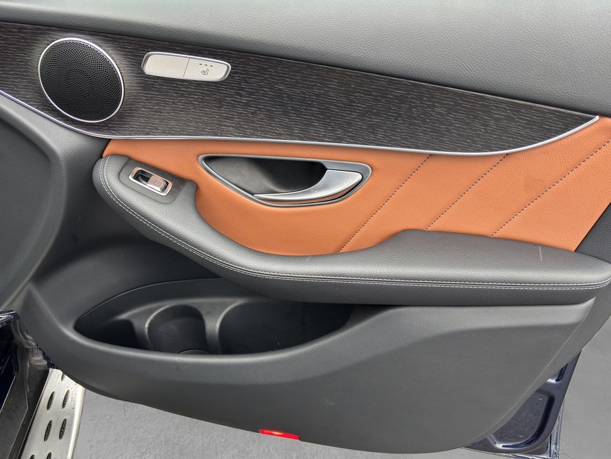 Mercedes-Benz GLC 300 2021