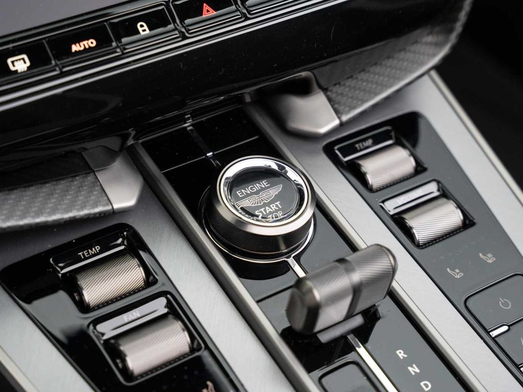 Aston Martin Vanquish