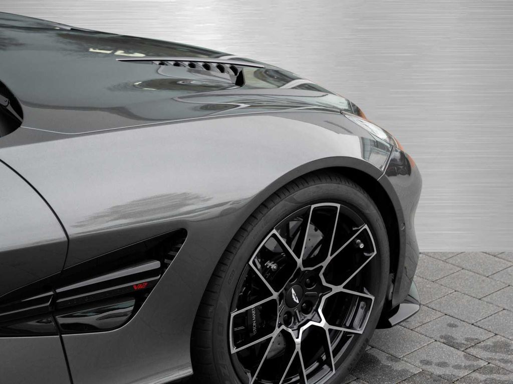 Aston Martin Vanquish