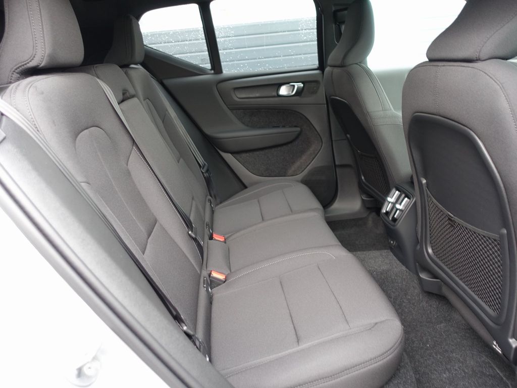 Volvo EX40