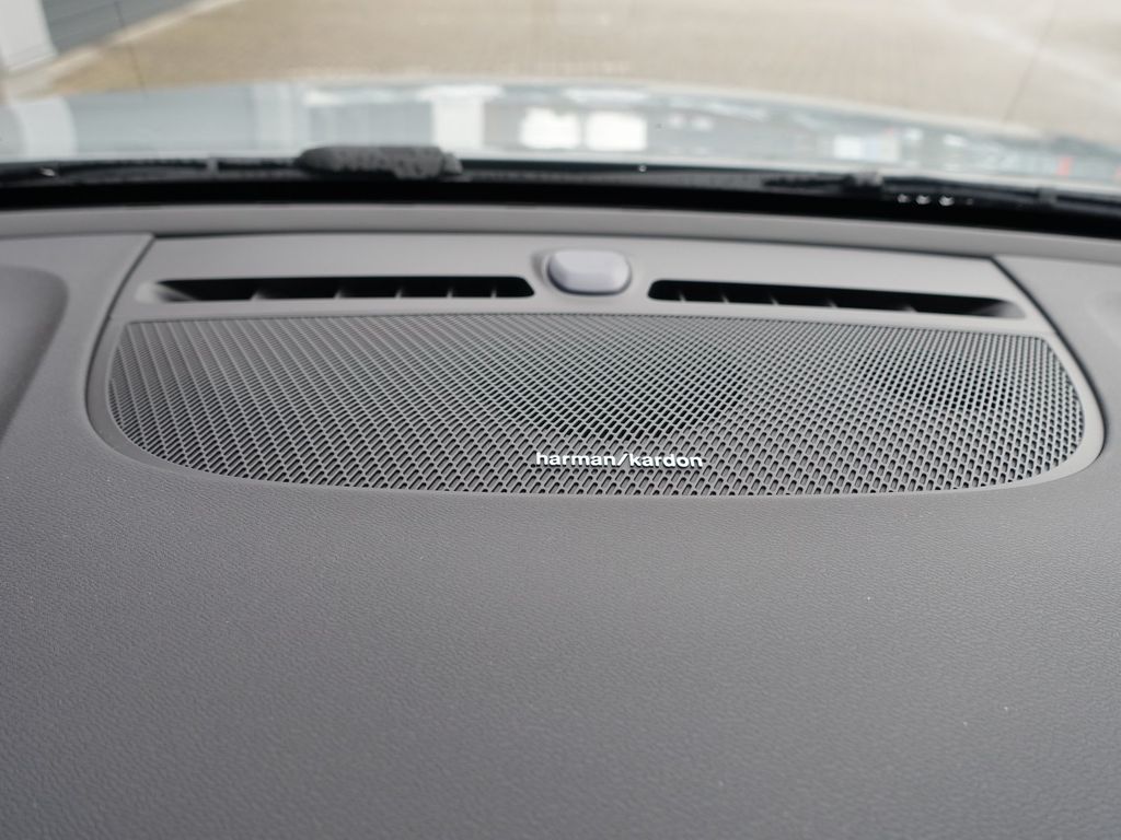 Volvo EX40