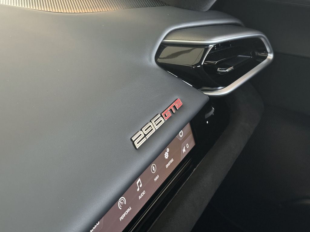 Ferrari 296 GTB 2023