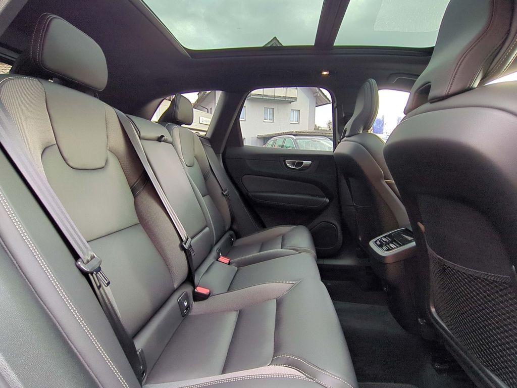 Volvo XC60 2022