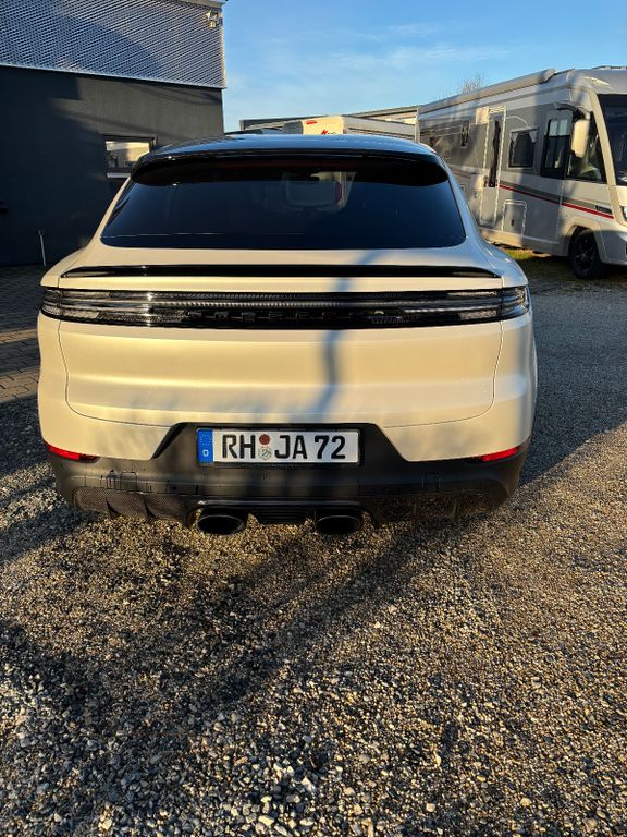 Porsche Cayenne 2025