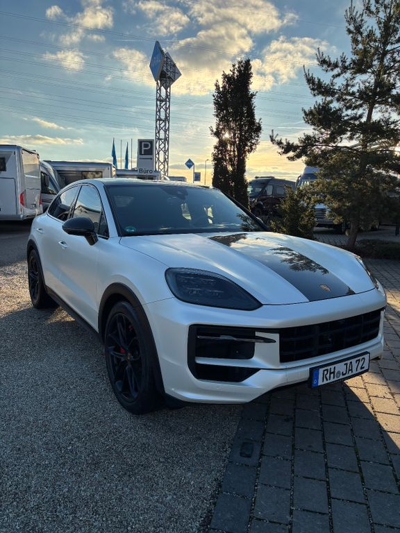 Porsche Cayenne 2025