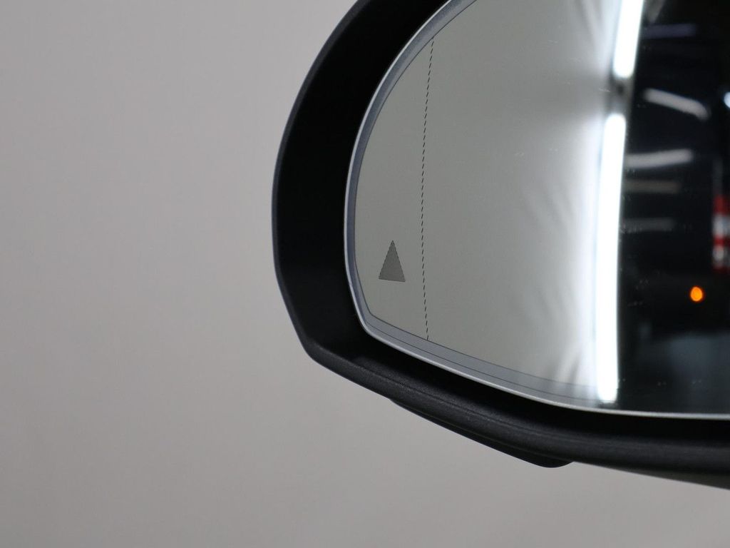 Mercedes-Benz CLE 200 2025