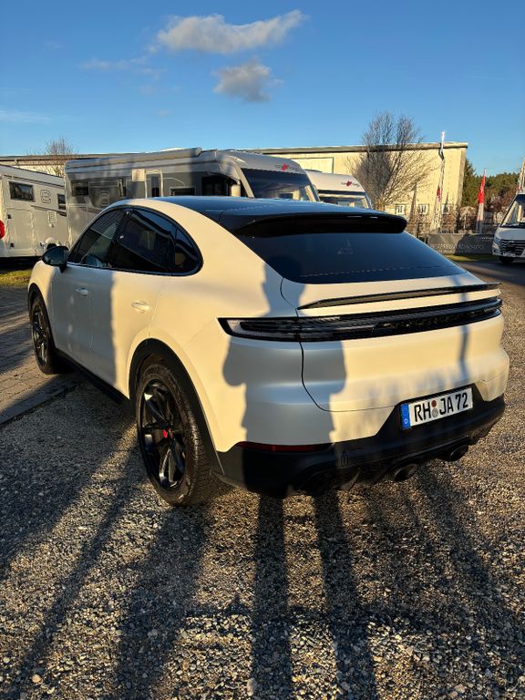 Porsche Cayenne 2025