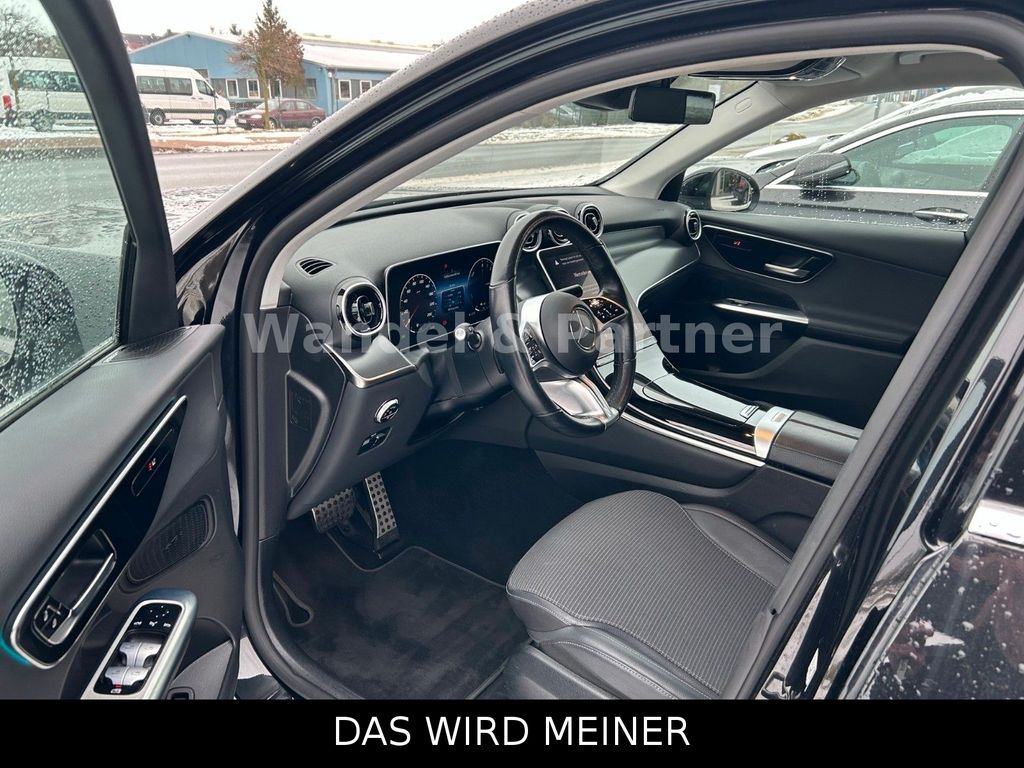 Mercedes-Benz GLC 300 2023