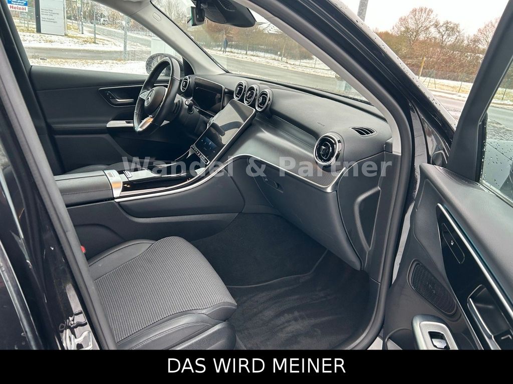 Mercedes-Benz GLC 300 2023