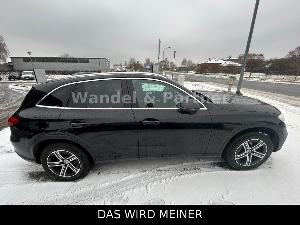 Mercedes-Benz GLC 300 2023