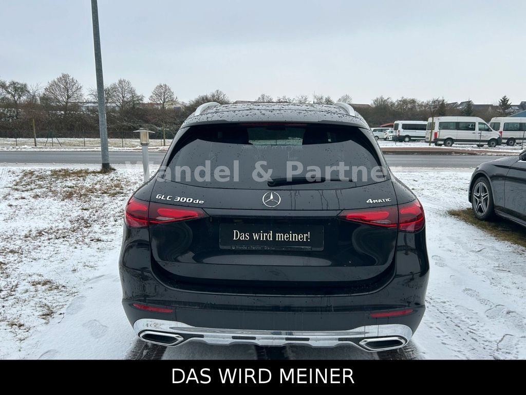 Mercedes-Benz GLC 300 2023