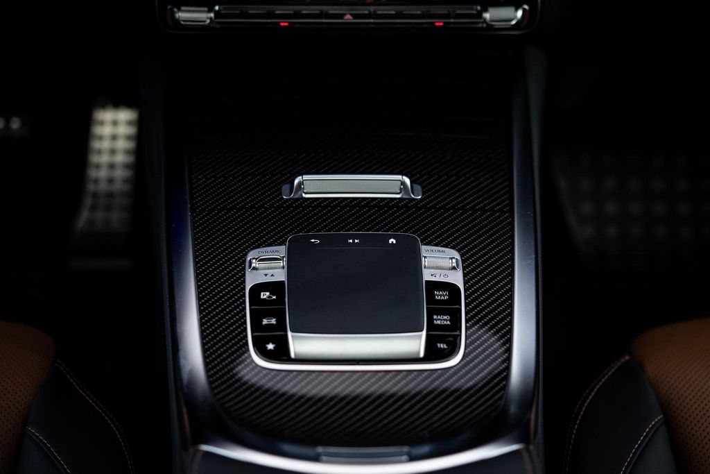 Mercedes-Benz G 63 AMG 2025