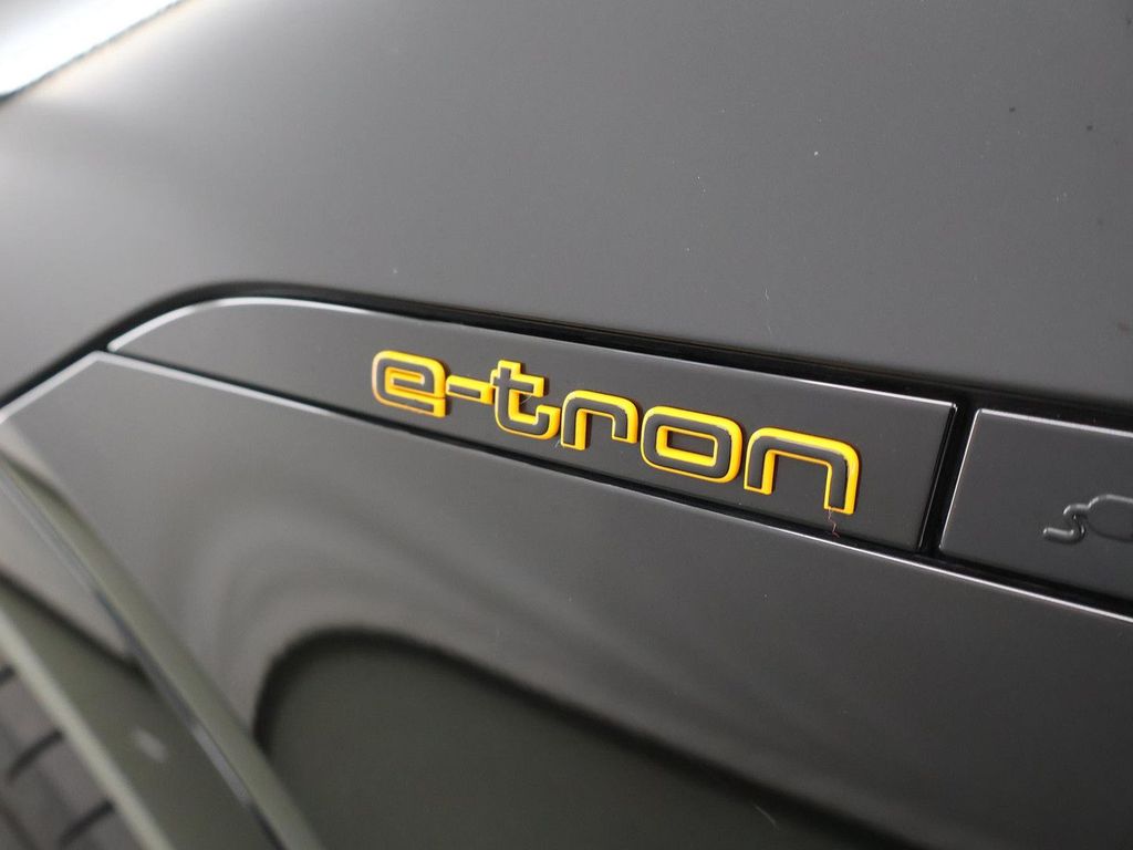 Audi e-tron 2022