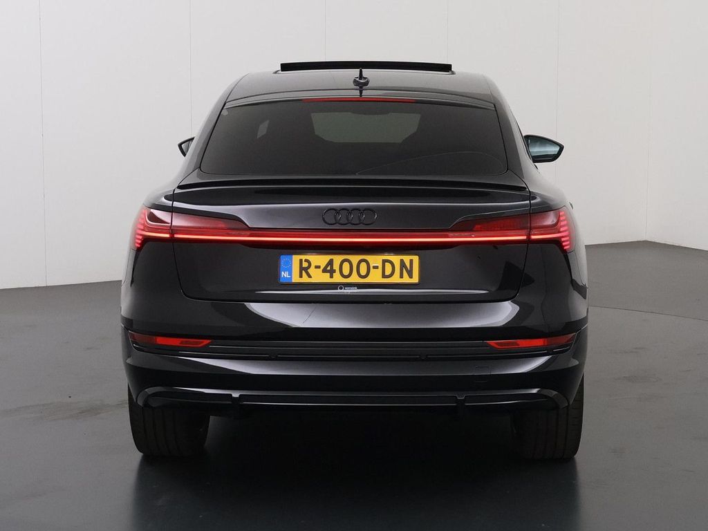 Audi e-tron 2022