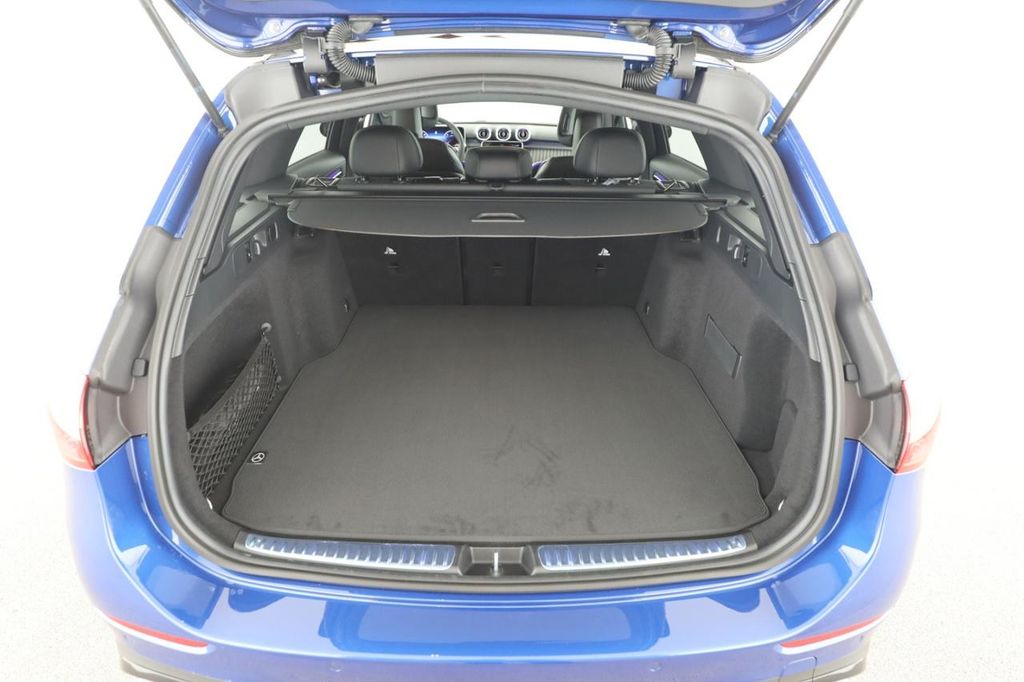 Mercedes-Benz C 200 2025