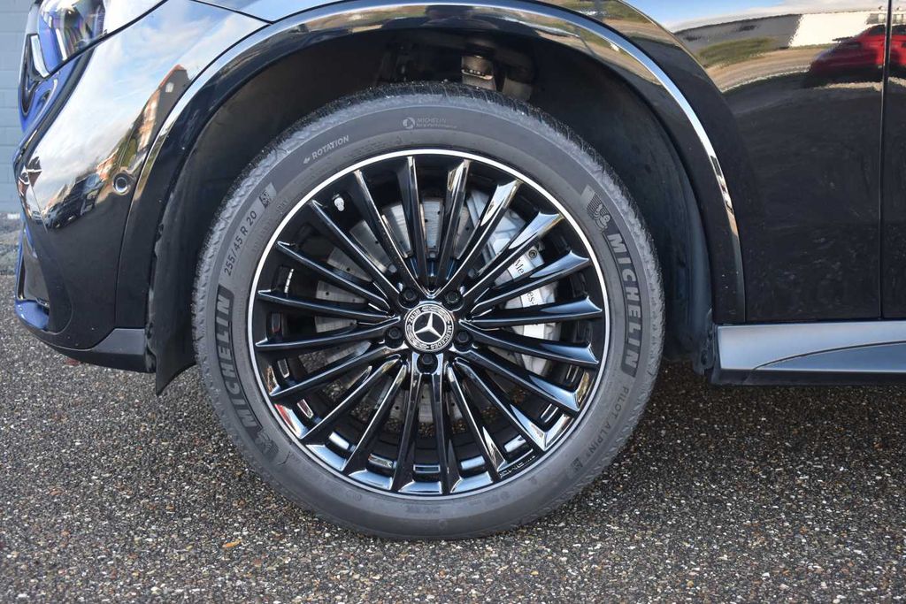 Mercedes-Benz GLC 300 2024