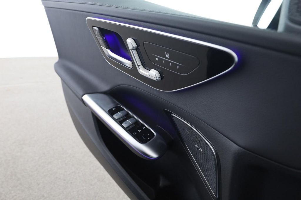 Mercedes-Benz C 200 2025