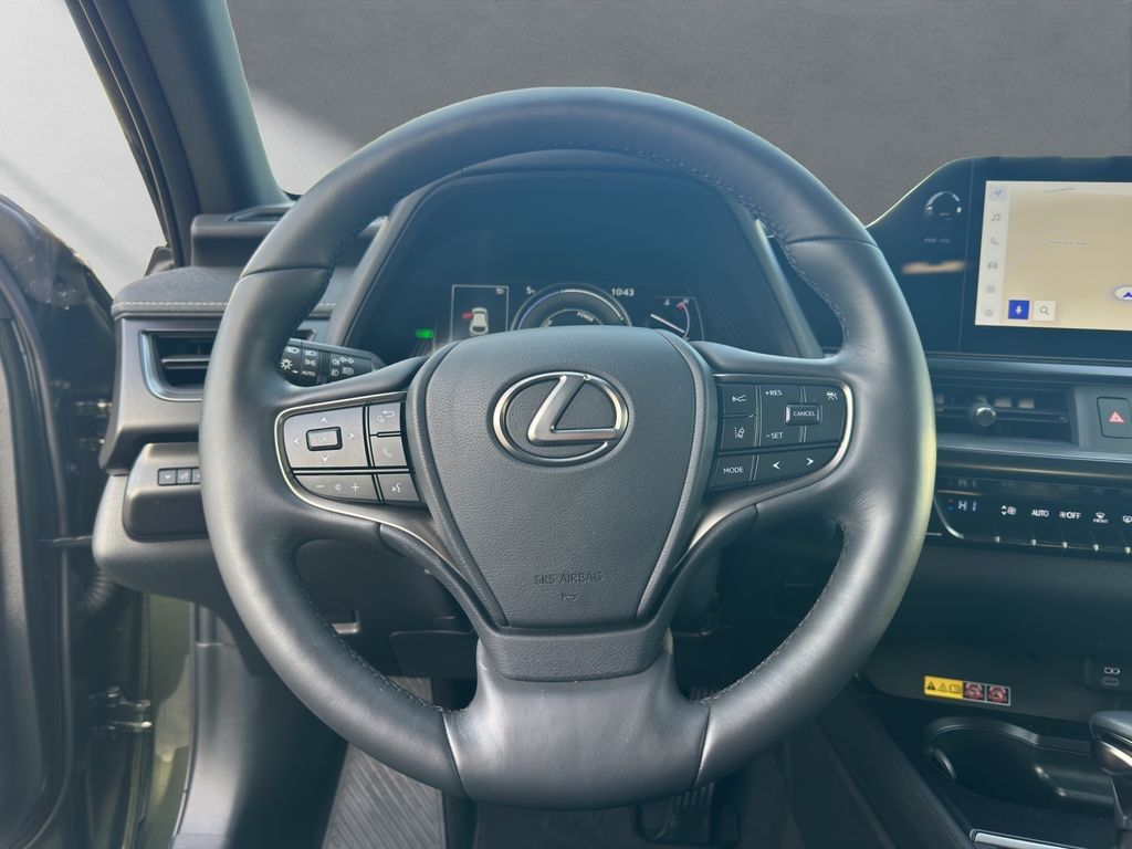 Lexus UX 2023
