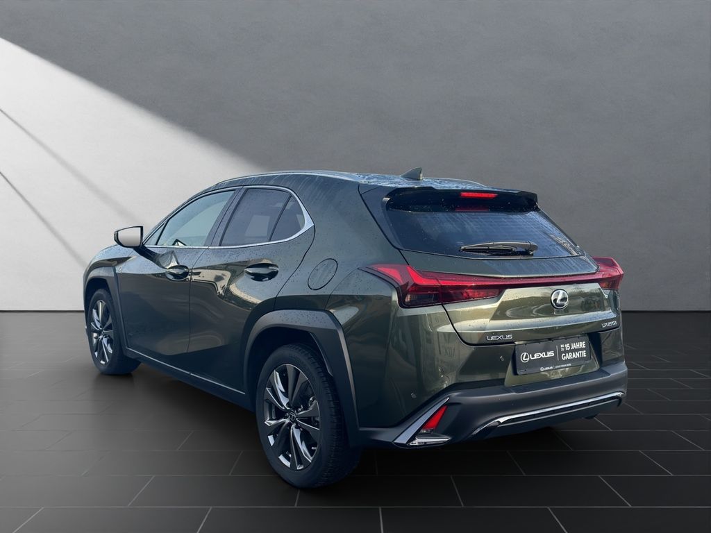 Lexus UX 2023