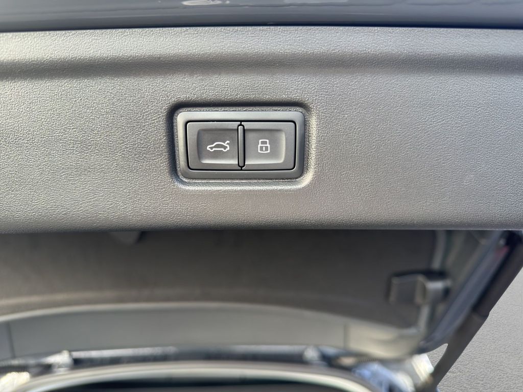 Audi A6 e-tron 2025