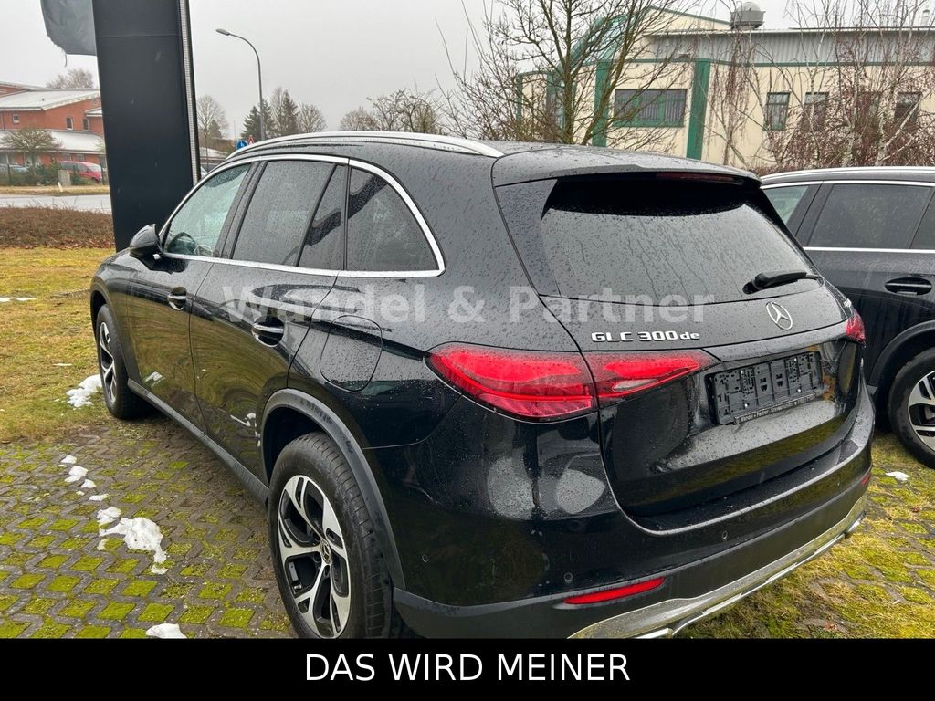 Mercedes-Benz GLC 300 2023