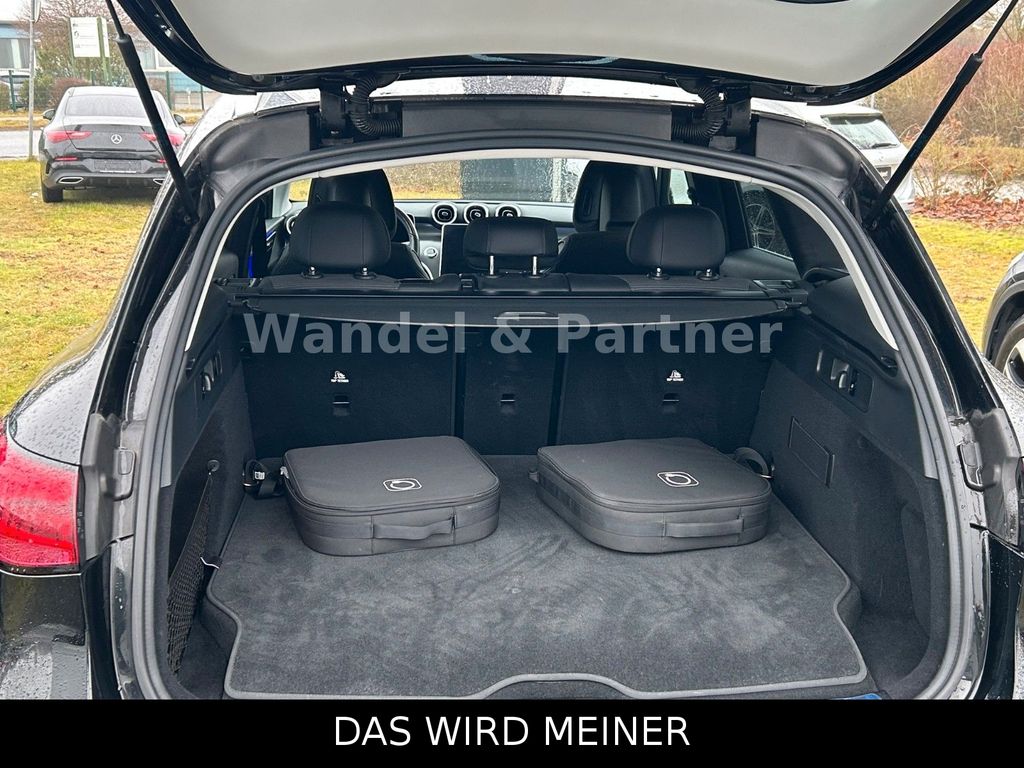 Mercedes-Benz GLC 300 2023