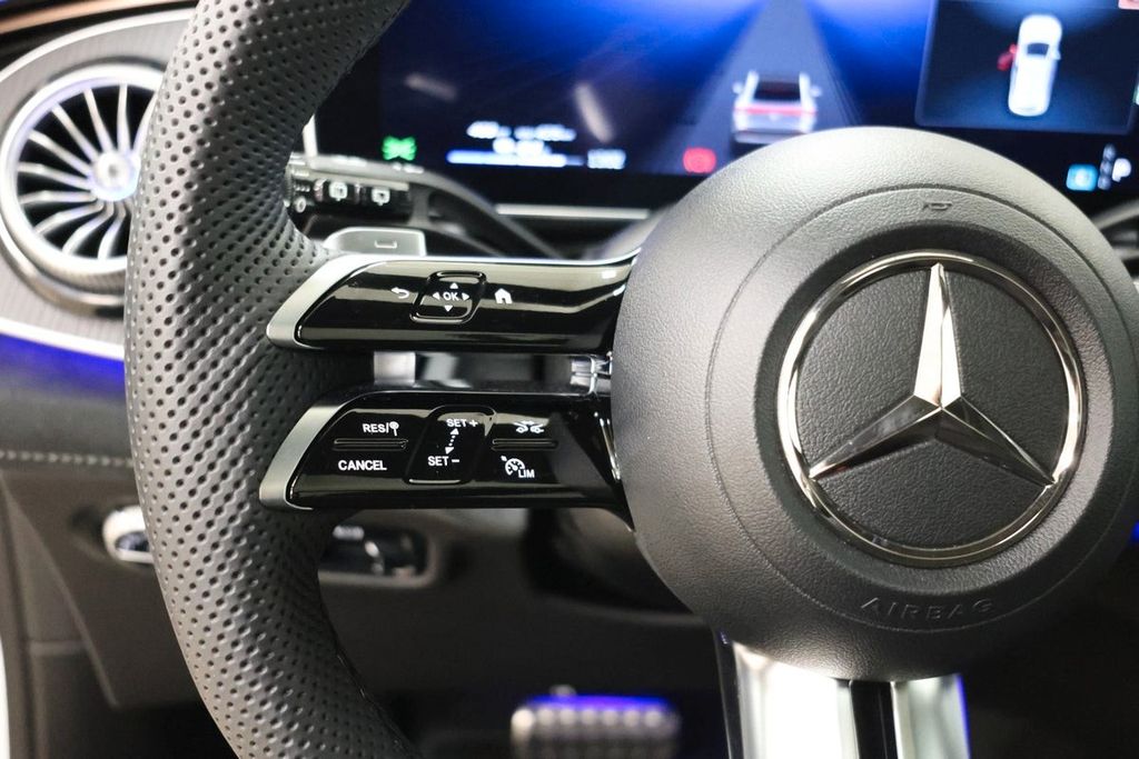 Mercedes-Benz EQE SUV 2023