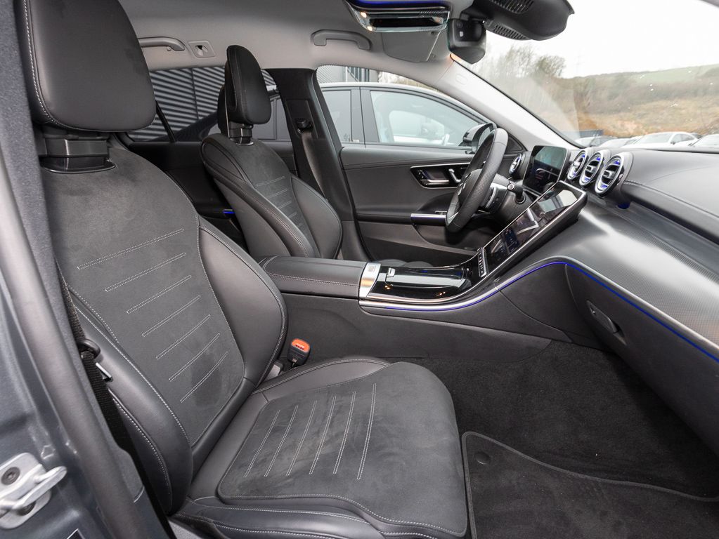 Mercedes-Benz C 220 2025