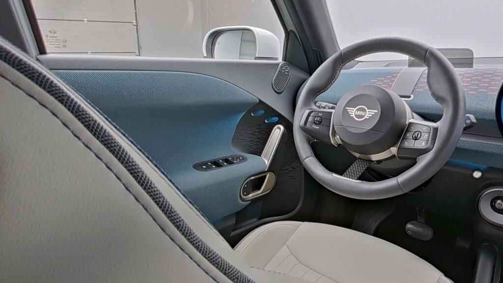 MINI Aceman 2024