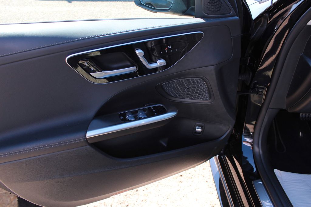 Mercedes-Benz C 300 2024