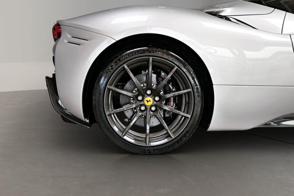 Ferrari SF90 2024