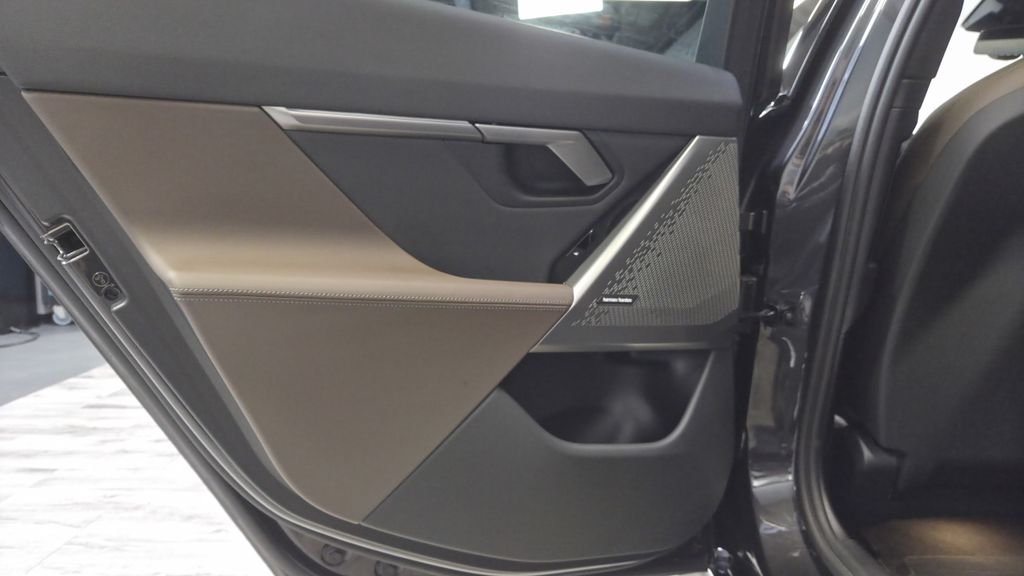 BMW i5 2025