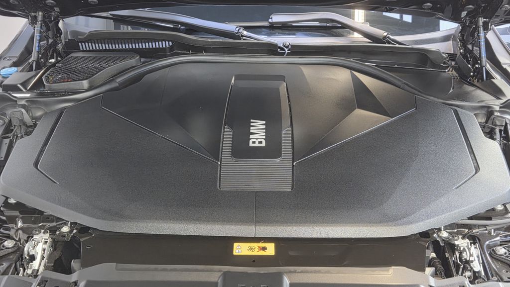 BMW i5 2025