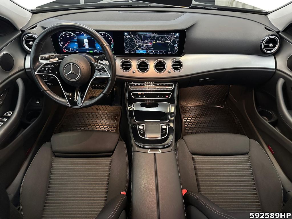 Mercedes-Benz E 300 2022