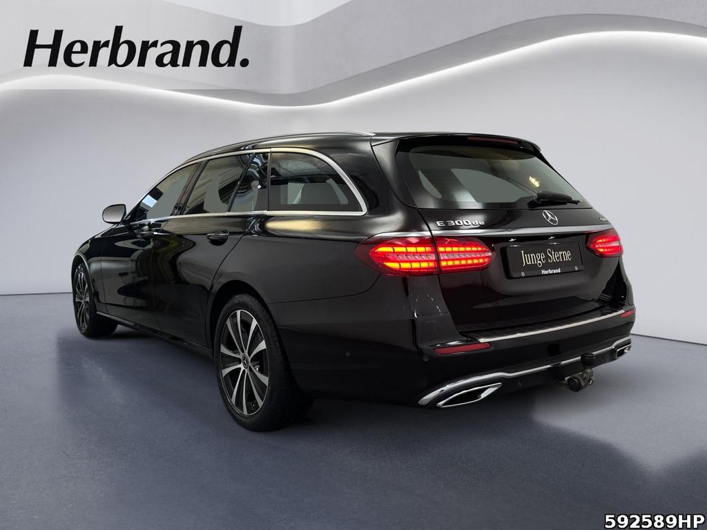 Mercedes-Benz E 300 2022