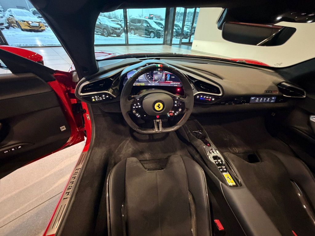 Ferrari 296 GTS 2025