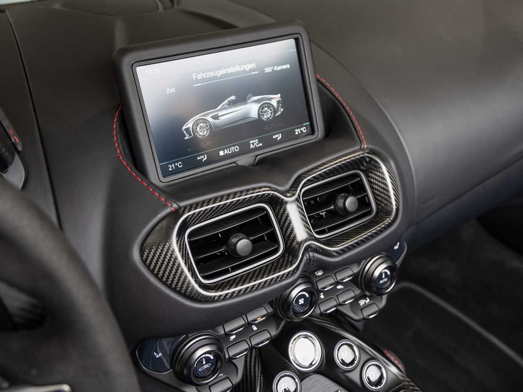 Aston Martin V12 Vantage 2023