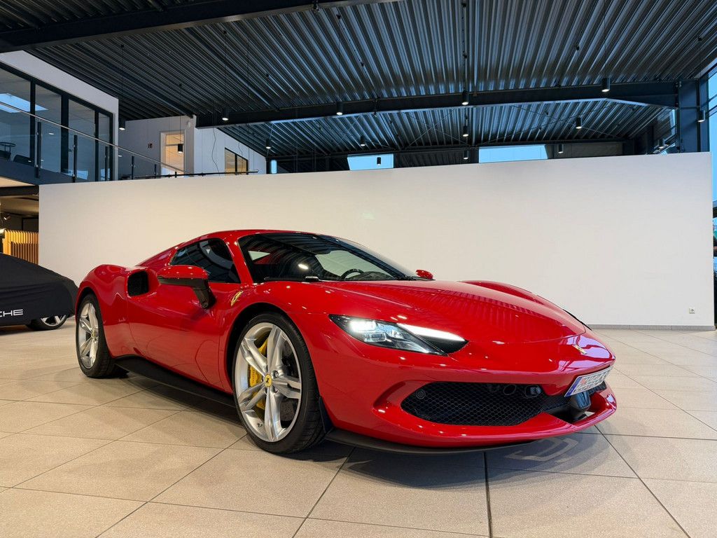 Ferrari 296 GTS 2025