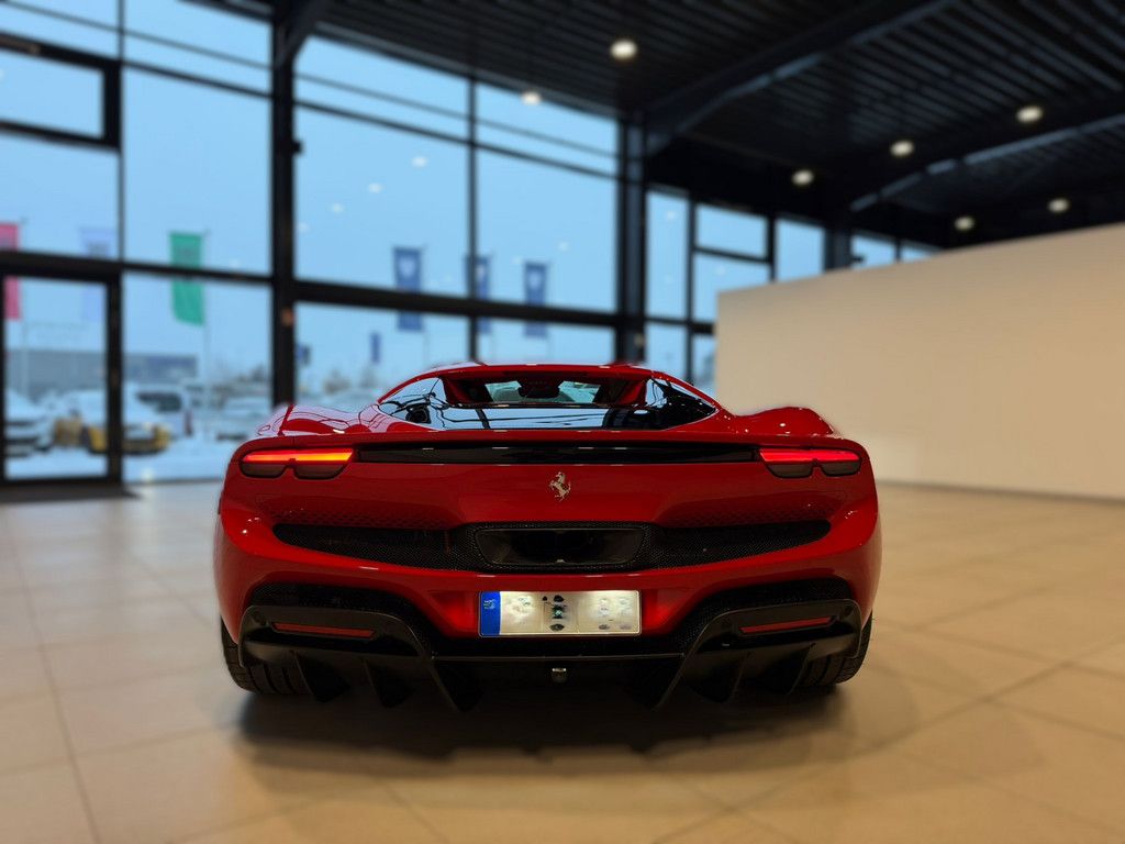 Ferrari 296 GTS 2025