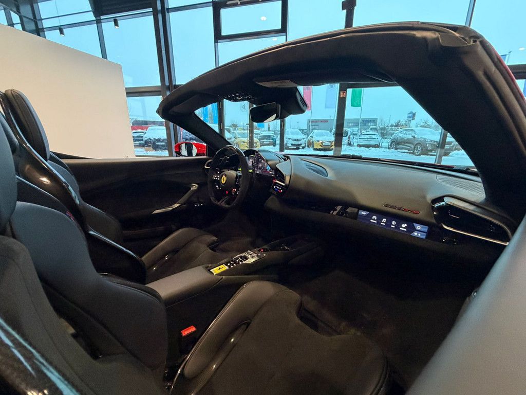 Ferrari 296 GTS 2025