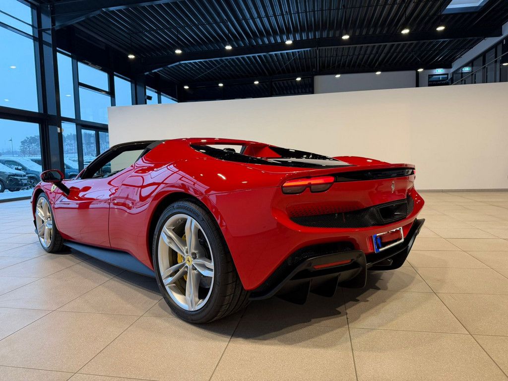 Ferrari 296 GTS 2025