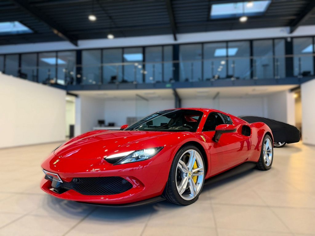 Ferrari 296 GTS 2025