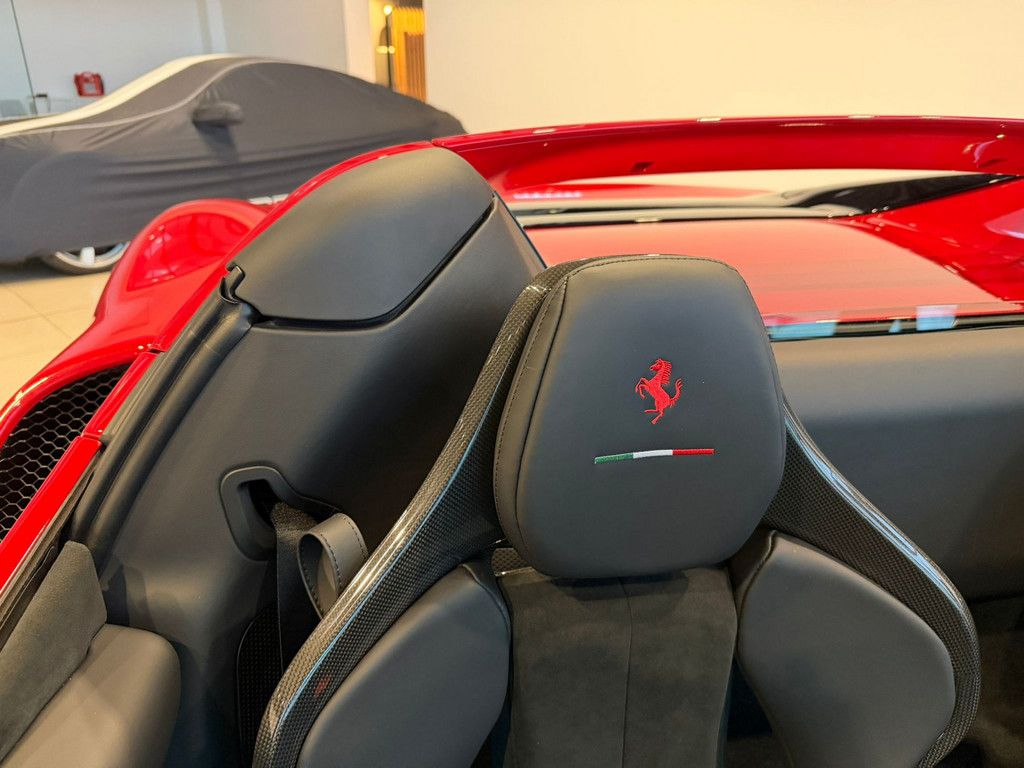 Ferrari 296 GTS 2025