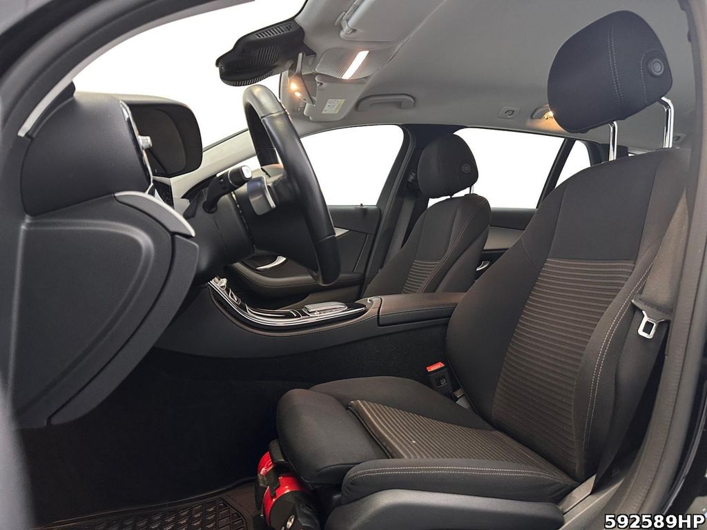 Mercedes-Benz E 300 2022