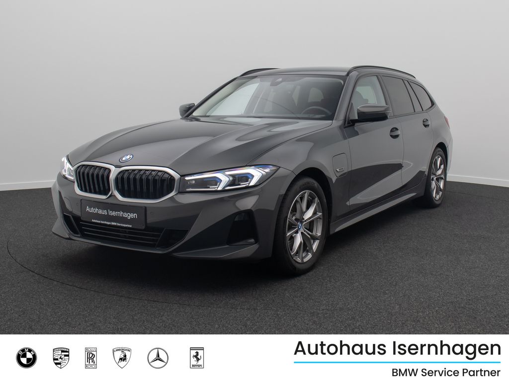 BMW 330 2022