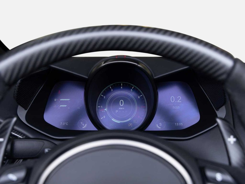 Aston Martin V12 Vantage 2023