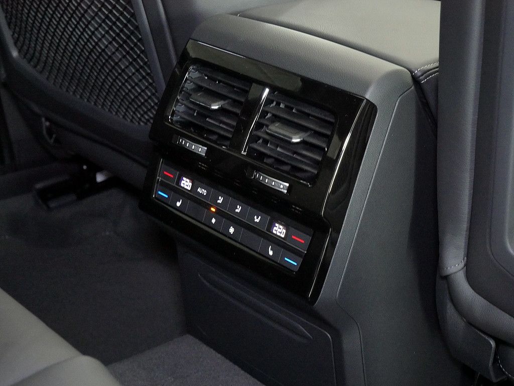 Volkswagen Touareg 2025